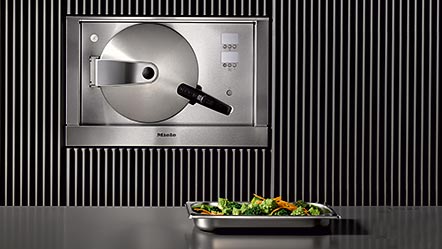 Cottura al vapore con lieve pressione o senza pressione nello steamer  oppure nel forno a vapore da incasso